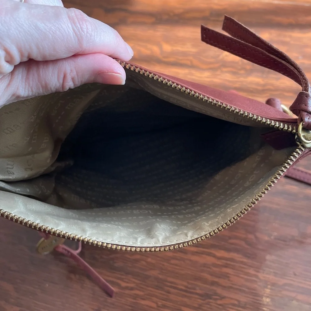 Margot Rob fold over Crossbody clutch